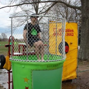 Dunk tank